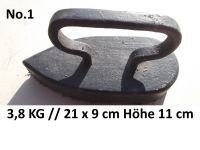 Antike alte Eisenbügeleisen 5 verschiedene je 7 € Niedersachsen - Celle Vorschau