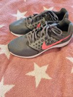 Nike Sneaker Gr. 39 (8) NEU Niedersachsen - Westergellersen Vorschau