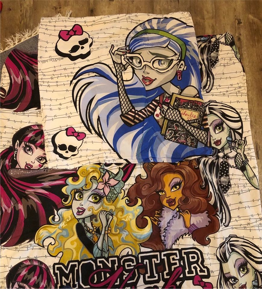 Monster High Bett Wäsche zum verschenken in Isen