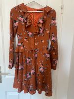 Oranges / zimtfarbenes Kleid mit Blumen von Nasty Gal Berlin - Spandau Vorschau