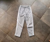 Adidas Jogginghose grau Gr. 146 152 Sweathose Nordrhein-Westfalen - Drolshagen Vorschau