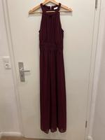 Dunkelrotes bodenlanges Abendkleid Gr.34 NEU Hessen - Karben Vorschau