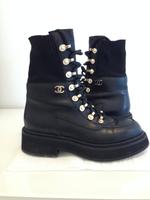 Chanel CC Combat Boots 37 Stiefel Stiefelette Rock Punk Nordrhein-Westfalen - Ratingen Vorschau