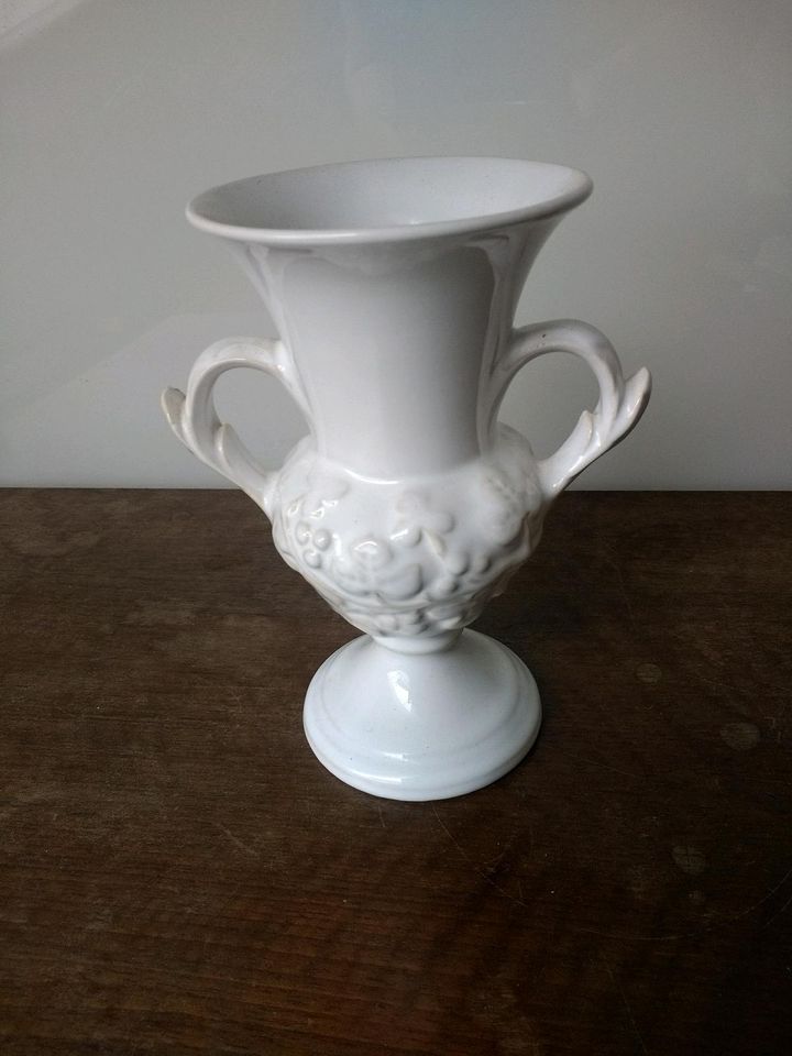 Kleine Henkel Vase Weiß DEKO in Brühl