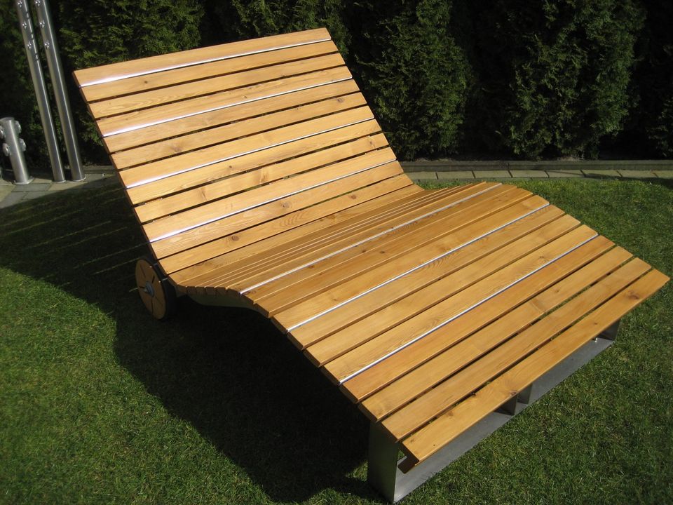 Sonnenliege Wellenliege Relaxliege ALU / Holz 120cm breit in Paderborn