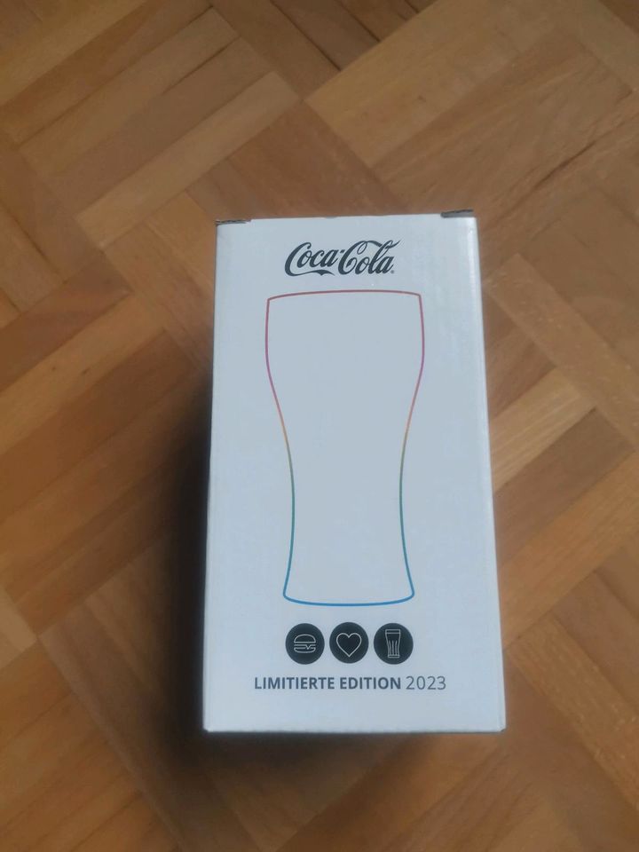 Coca Cola Regenbogen Rainbow Glas limited edition in Hamburg