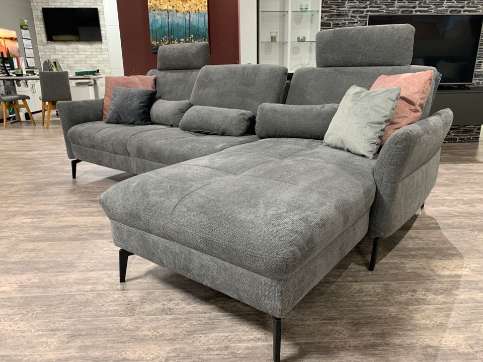 L-Couch/Garnitur/Sofa/ besondere Extras statt 2.449€ in Westoverledingen