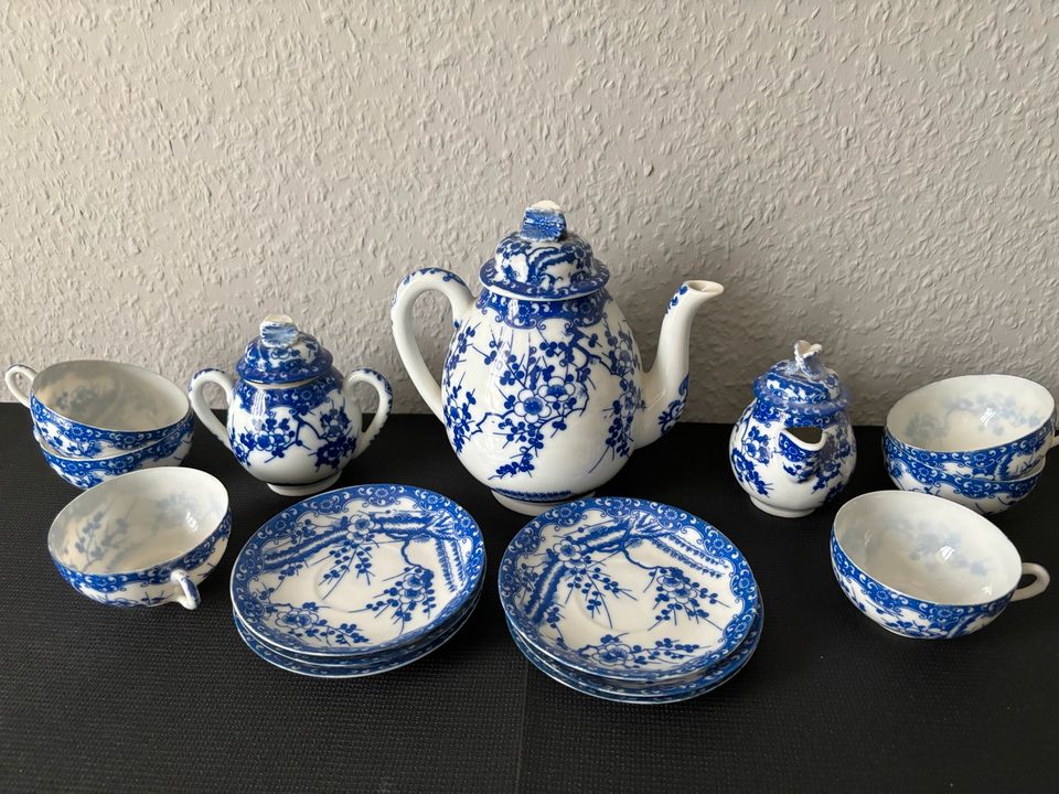 Chinesisches / Japanisches Teeset aus Porzellan in Langenfeld