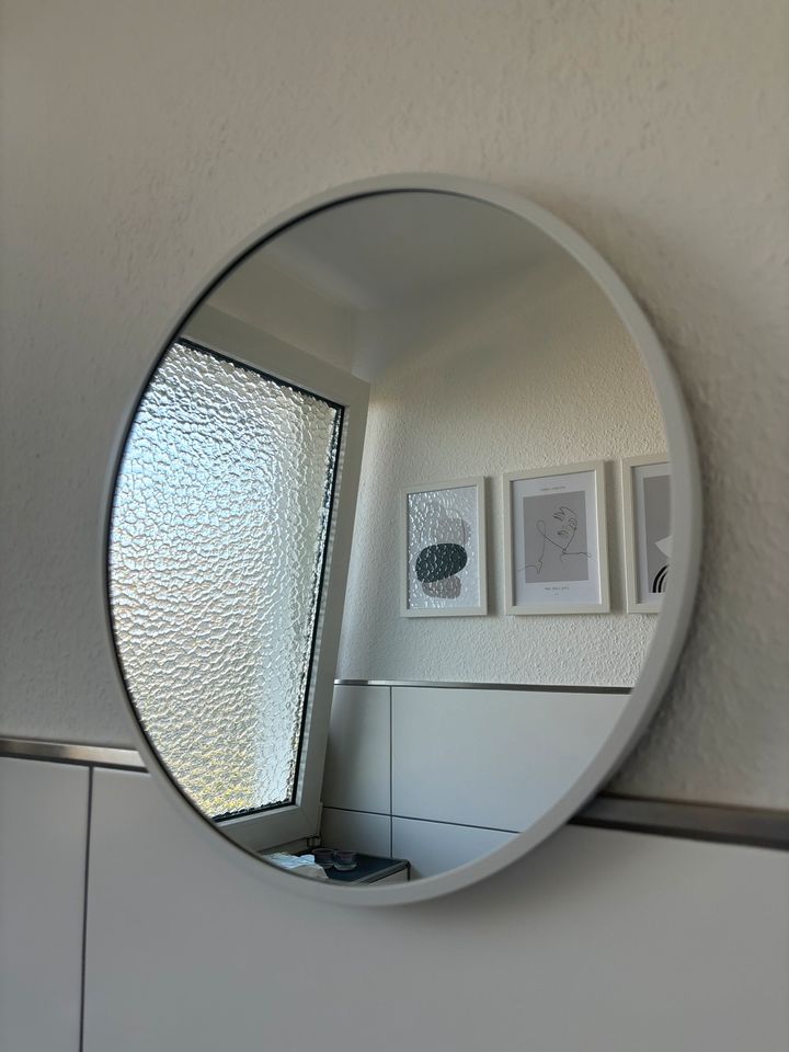 AMAZON Weisser Badezimmerspiegel in Mettmann