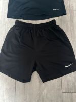 Nike Sporthose Größe S, schwarz Nordrhein-Westfalen - Bocholt Vorschau