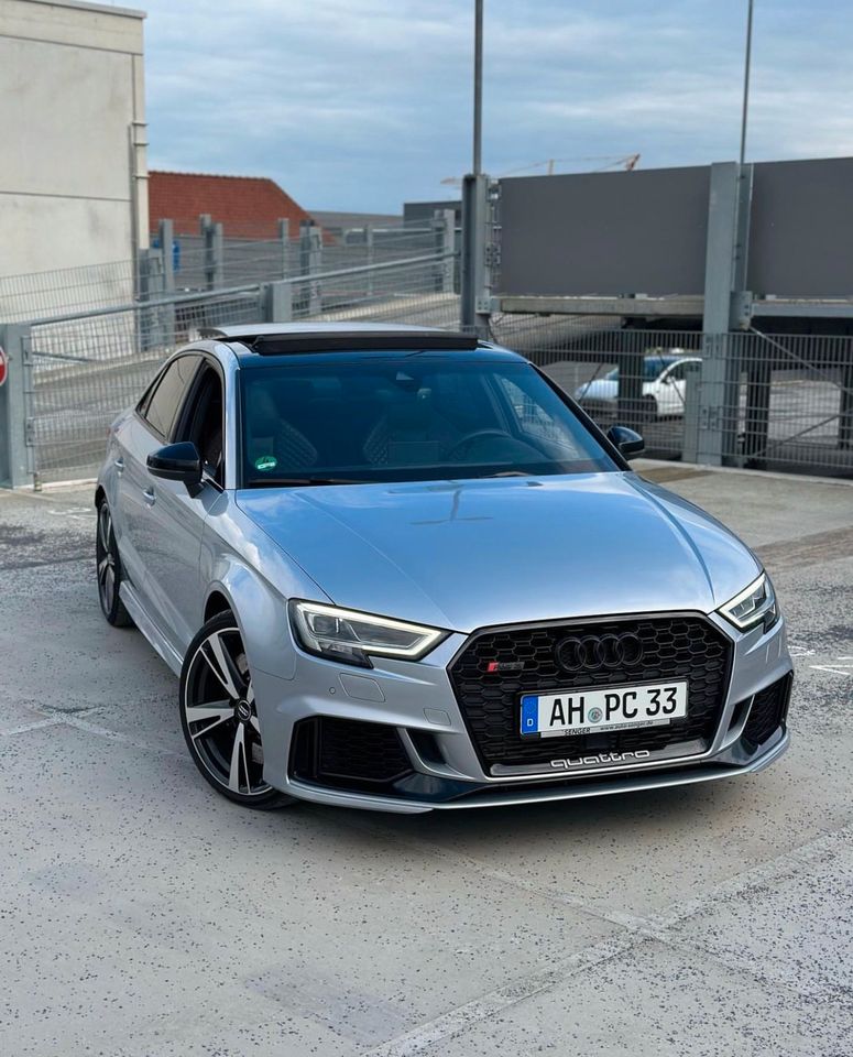 Audi RS3 Mieten leihen Rent Mietwagen Sportwagen Autovermietung in Gronau (Westfalen)