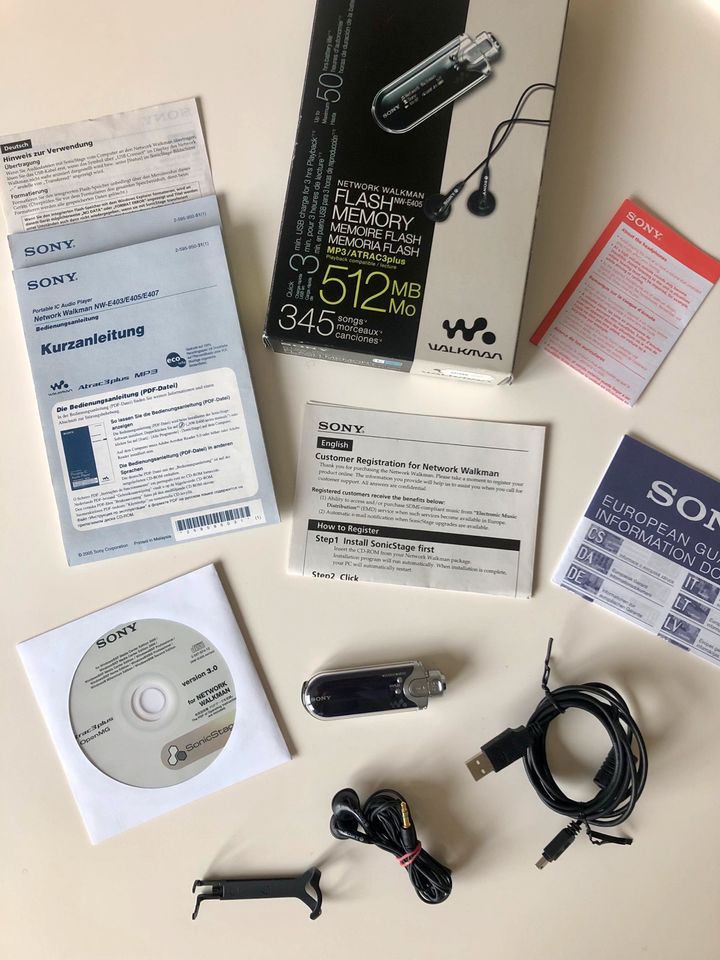 Rarität Sony MP3 Walkman Flash Memory ATRAC 3 plus  NW-E405 in Köln