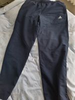 Adidas 3x Trainingshose/Jogginghose + 5 Shirts in M für 25 incl. Niedersachsen - Wolfenbüttel Vorschau