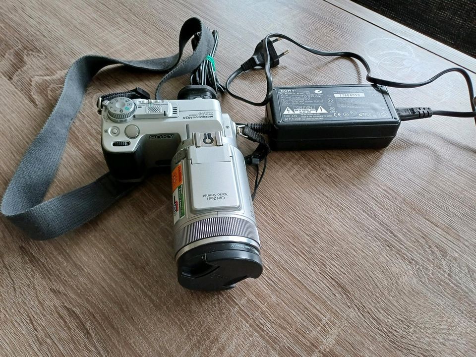 Videocamera Sony mit Focus Zoom Ring und Tasche in Gerolstein
