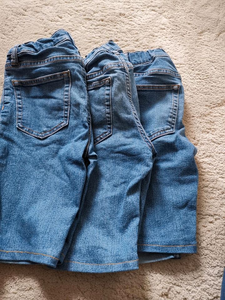 3 x kurze Hose Jeans Shorts Größe 116 in Rheine