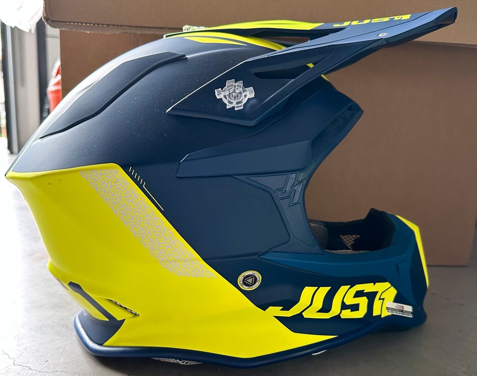 Moto Cross Enduro Helm JUST1 J18 Mips Pulsar Gr. XL NEU in Neuching