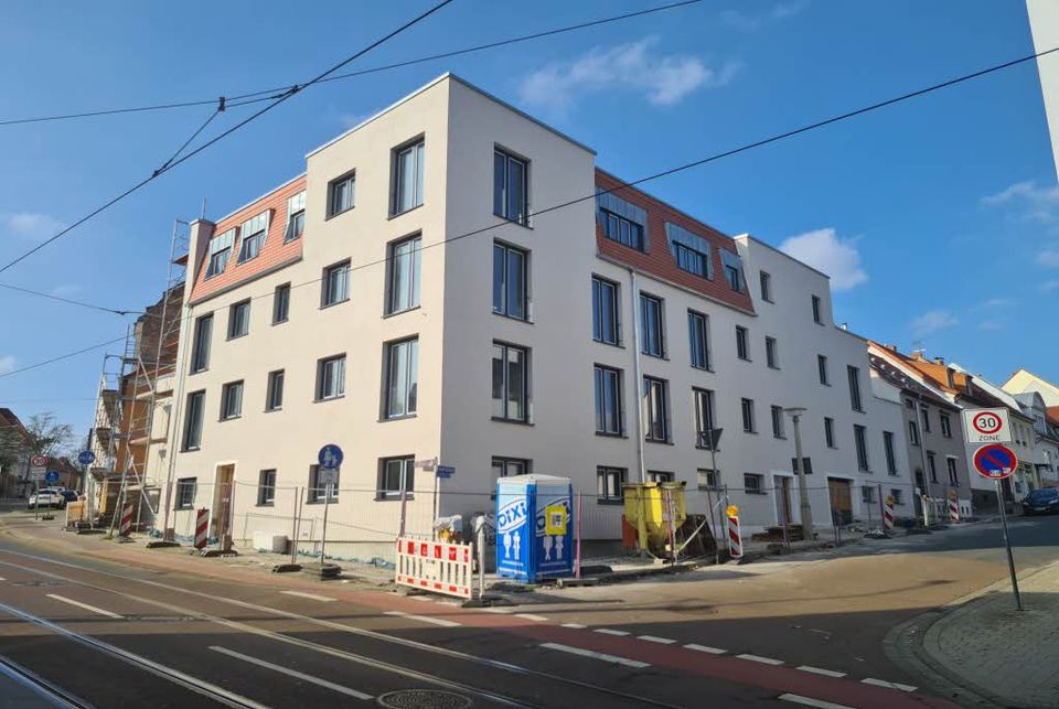 Halle-Kröllwitz: Wohnung 03 mit Balkon, optional mit PKW-Stellplatz in Halle