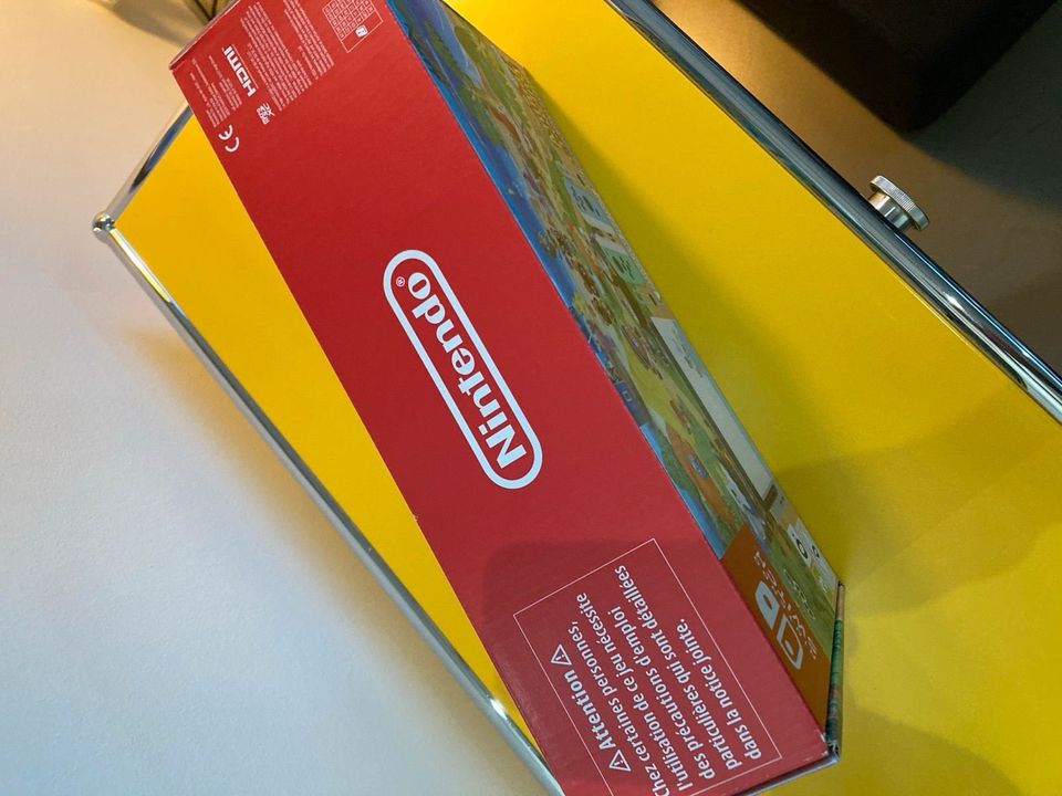 RARE - NEU - Nintendo Switch Animal Crossing Edition in Mönchengladbach