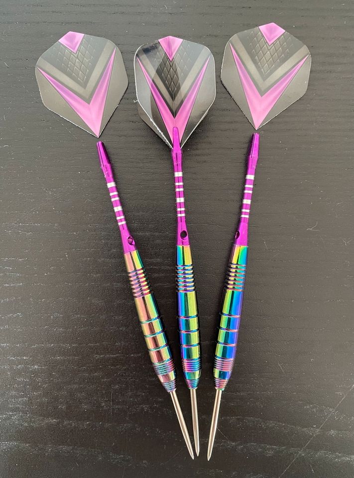 Steeldarts 22 Gramm NEU / Dartpfeile / Steel Darts in Linsengericht