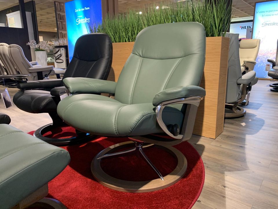 Stressless Consul (M) Signature Sessel + Hocker Leder - Händler in Bernau