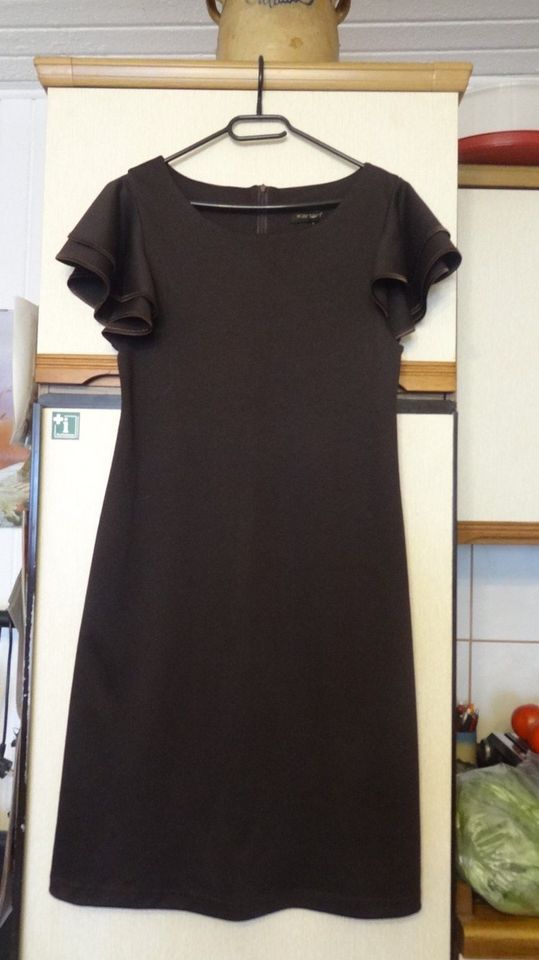 Dunkelbraunes Kleid  von Karton    Gr. 38-40    +NEU+ in Reichenbach-Steegen