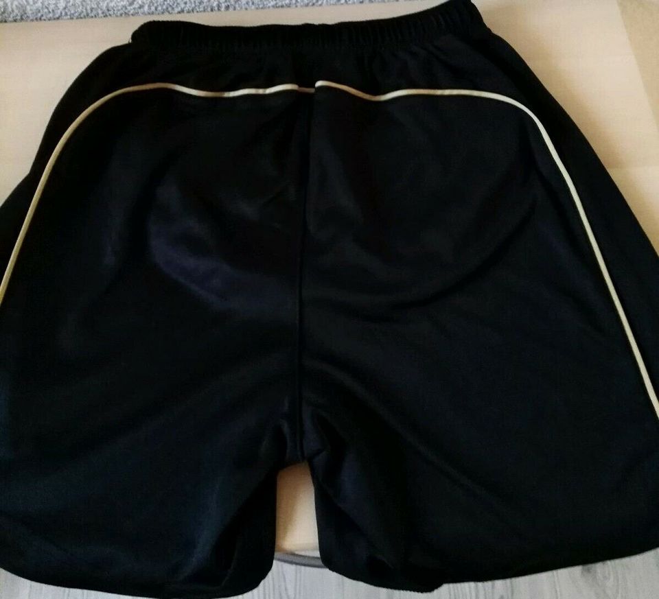 Kurze Sporthose von JAKO in Weikersheim