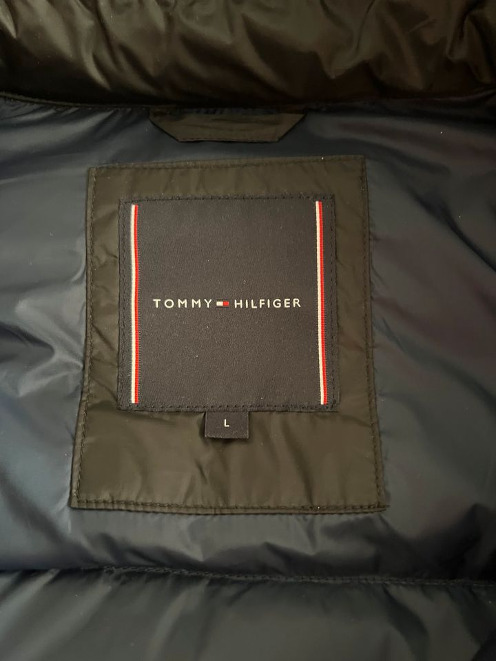 Tommy Hilfiger Jacke Daunen Stepp Herbst Frühling Winter Herren in Leipzig