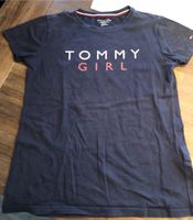 Tommy Hilfiger T-Shirt Größe 128-140 Niedersachsen - Rhauderfehn Vorschau