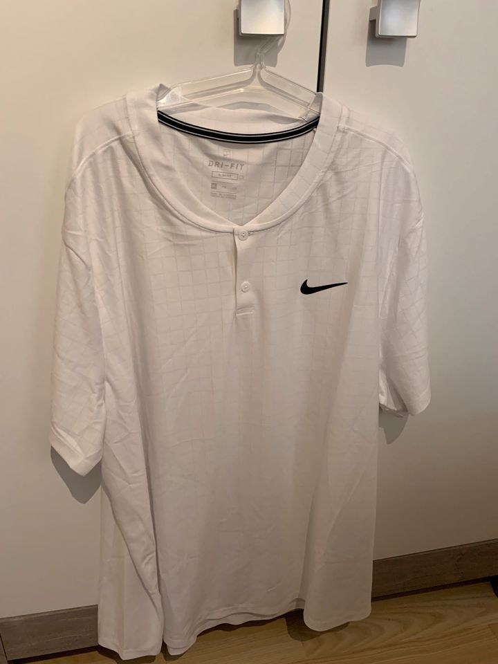 Nike T-Shirt, Gr. XXL in Brieselang