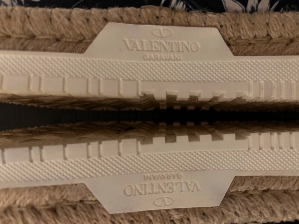 Valentino Schuhe -D44. Prêt-à-porter Kollekton. TopZustand. in Neuss