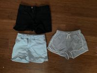 Kleiderpaket Shorts Jeansshort  Größe 140 Mädchen Rheinland-Pfalz - Worms Vorschau