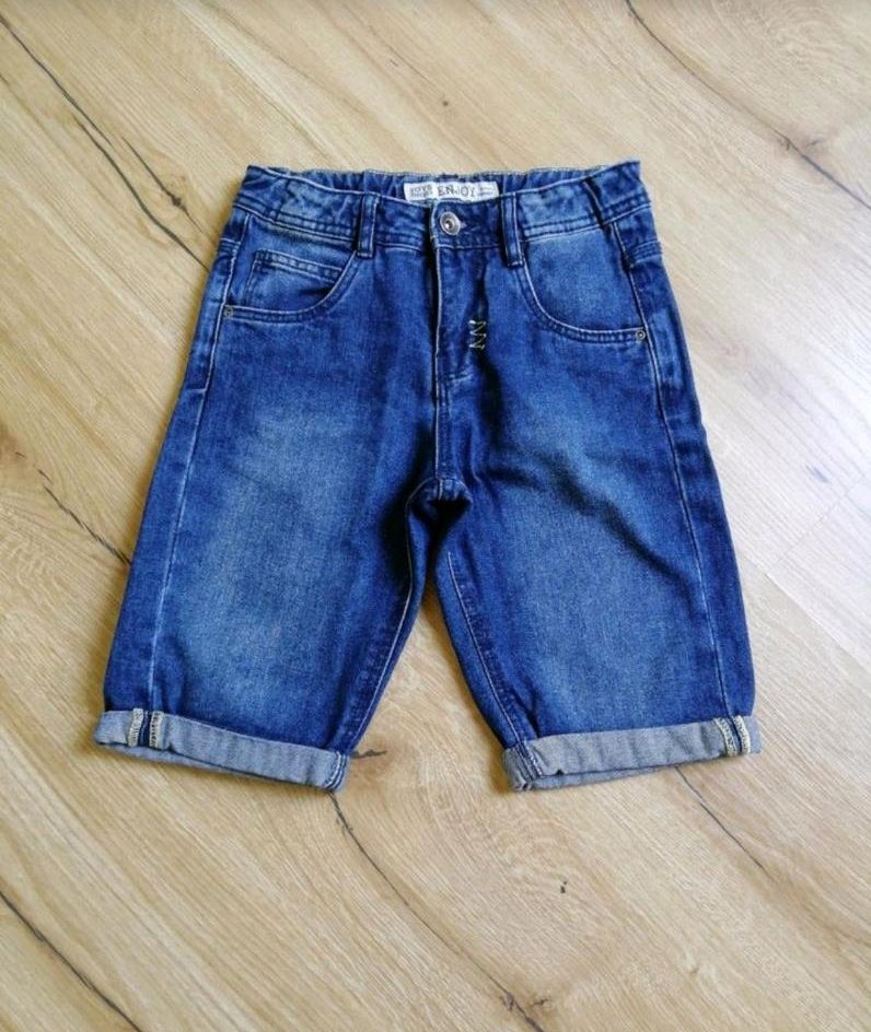 kurze Jeanshose, Bermuda Gr. 140 wie neu in Essen