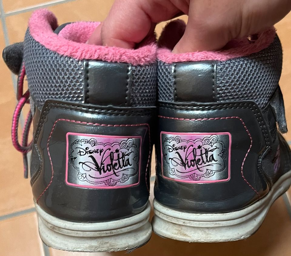 Schuhe etwas gefüttert von Violetta in Saarbrücken