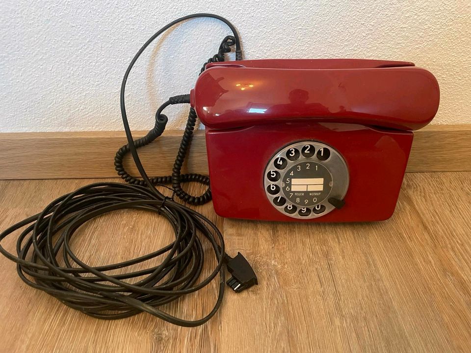 Telefone Wählscheibe, Tasten, Vintage in Oettingen in Bayern