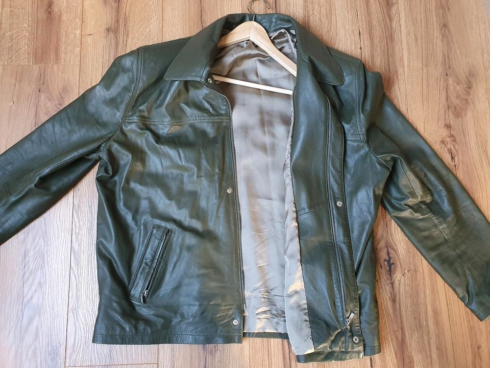 Lederjacke, Vintage, Retro, grün in Preußisch Oldendorf