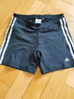 kurze Sporthose Adidas 40 Niedersachsen - Springe Vorschau