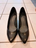 Schwarze Glattleder Schuhe mit Absatz / Pumps Hessen - Hofheim am Taunus Vorschau