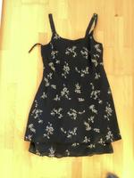 Kurzes Minikleid schwarzblau mit Ornamenten Grösse 40 München - Trudering-Riem Vorschau
