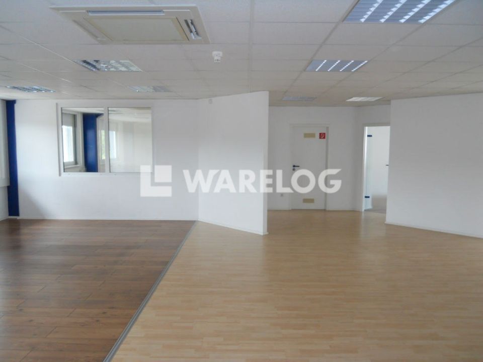 Moderne Neubauhalle mit ebenerdigen Toren & Büroflächen bei Böblingen/SiFi zu vermieten! in Böblingen