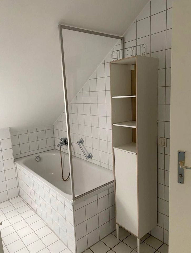 ILIEV IMMOBILIEN: Schön geschnittene und möblierte 2-Zimmer-Altbauwohnung in PASSAU (in der Altstadt) in Passau