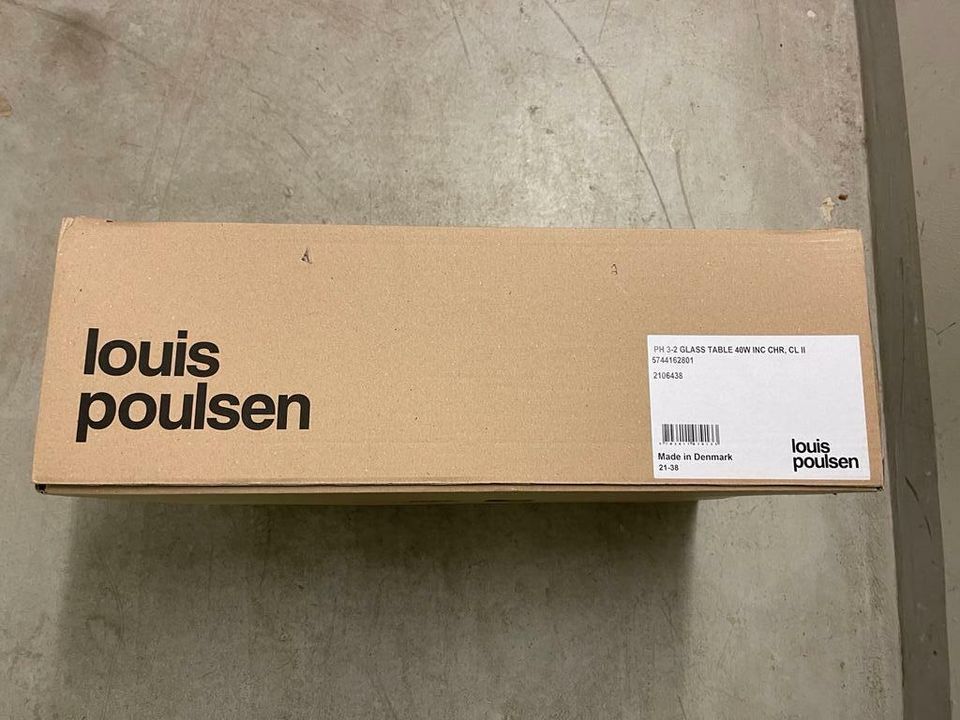 Louis Poulsen Verpackung Karton in Düsseldorf