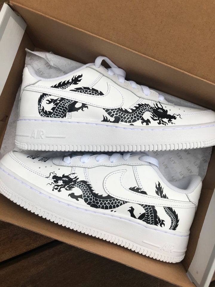 Nike Air Force 1 Customs Design auf Wunsch Sneaker customized in Freiburg im Breisgau