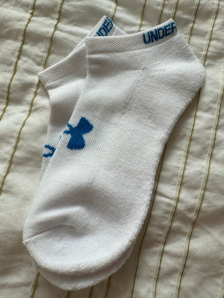 Under Armour Socken Damen neu unbenutzt 39 40 in Köln