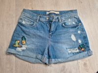 LCW Jeans Shorts Hotpant Blau Patches S/M  W28 Nordrhein-Westfalen - Dinslaken Vorschau