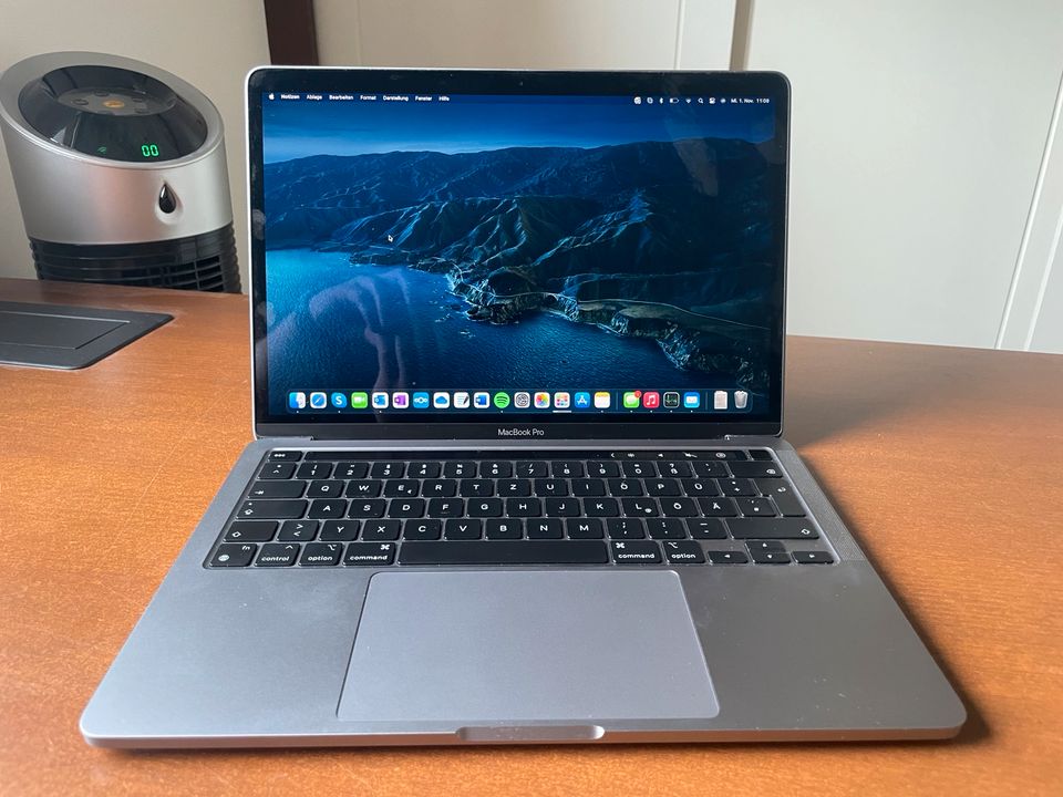 Apple MacBook Pro 13 M1 256GB Wie neu! in Herford