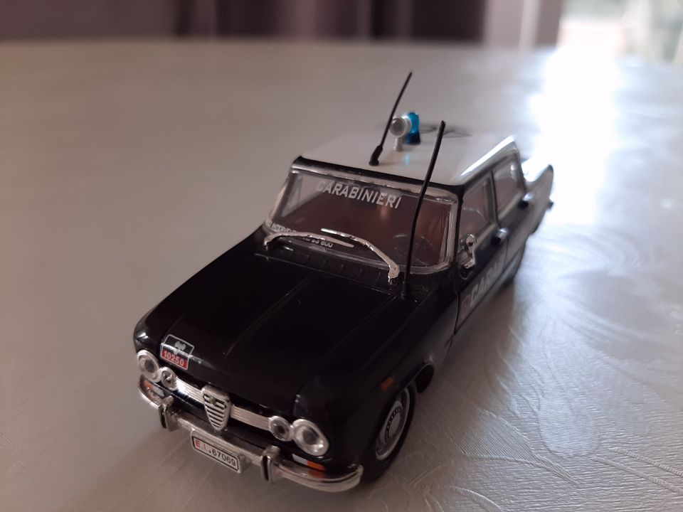 De Agostini Alfa Romeo "Carabinieri" Modellauto/1:43 in Menden