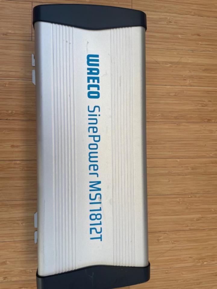 Wechselrichter Dometic WAECO SinePower MSI 1812 TOE DEFEKT ! in Hamburg