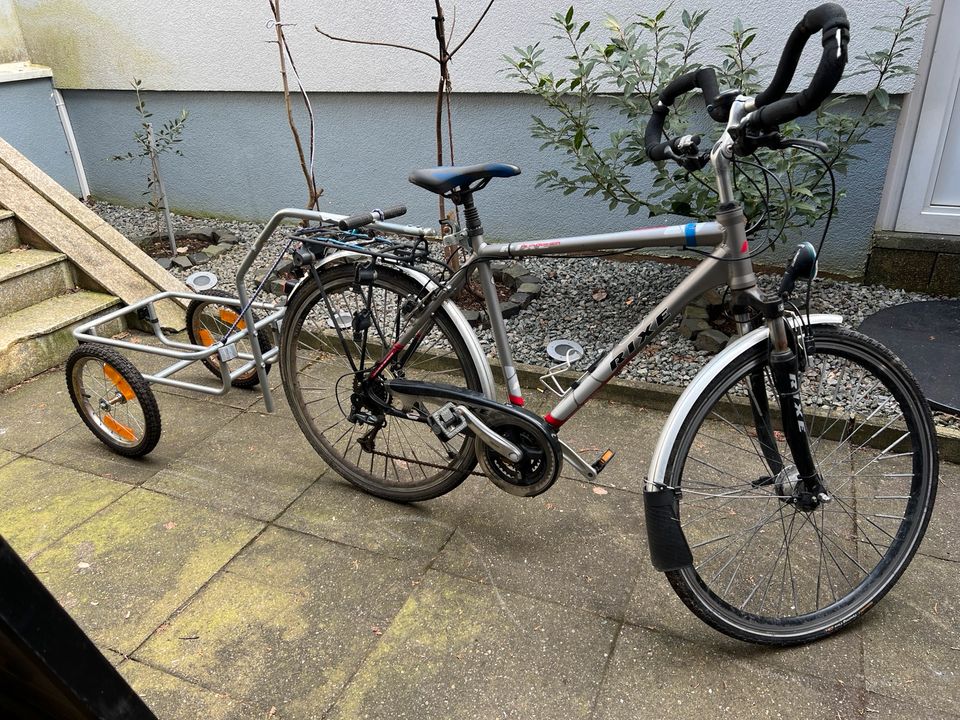 28 Zoll  Fahrrad mit Anhänger in Bremen