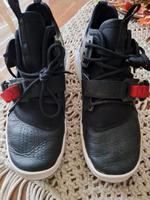 NIKE AIR ▶️. Schwarze Sportschuhe gr 40 Hessen - Großenlüder Vorschau