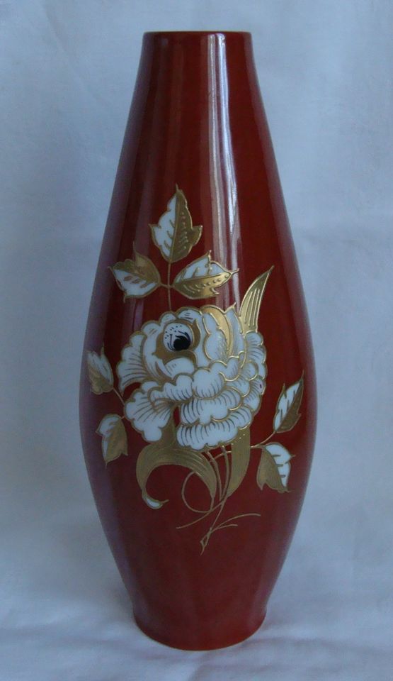 DDR Vase 1764 Wallendorfer Porzellan handbemalt Goldrelief 22 cm in Berlin